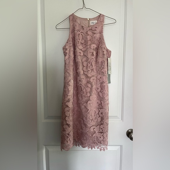 Women’s dress - Picture 3 of 5